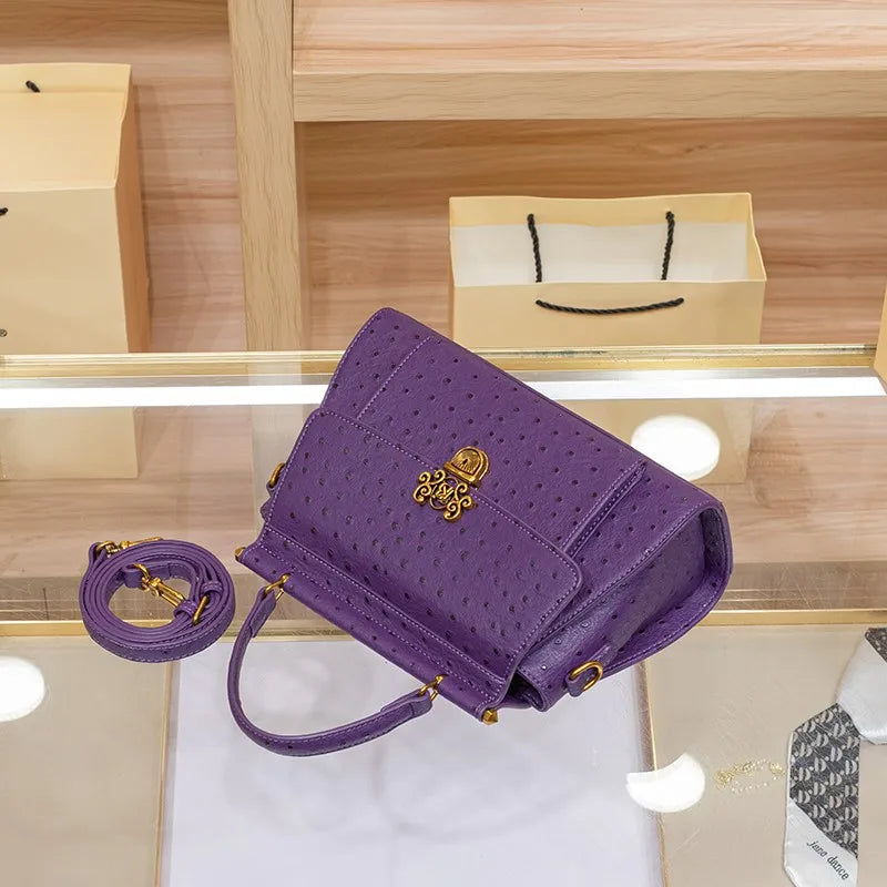 حقيبة يد نسائية ذات سعة كبيرة 2025 خريف وشتاء جديد عالي الجودة خفيف الوزن مصمم فاخر حقيبة كتف أنيقة