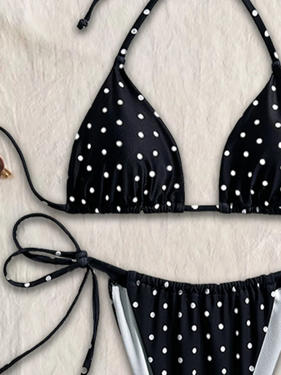 ملابس سباحة مثيرة ببيكيني صغير للنساء 2025، طقم بيكيني برازيلي منقط، ملابس سباحة بكيني بخيط رفيع، ملابس شاطئ نسائية