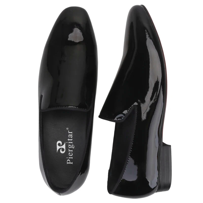 حذاء Piergitar 2025 الفاخر المصنوع من الجلد اللامع سهل الارتداء للحفلات وحفلات الزفاف، مصنوع يدويًا للرجال، بنعل أحمر