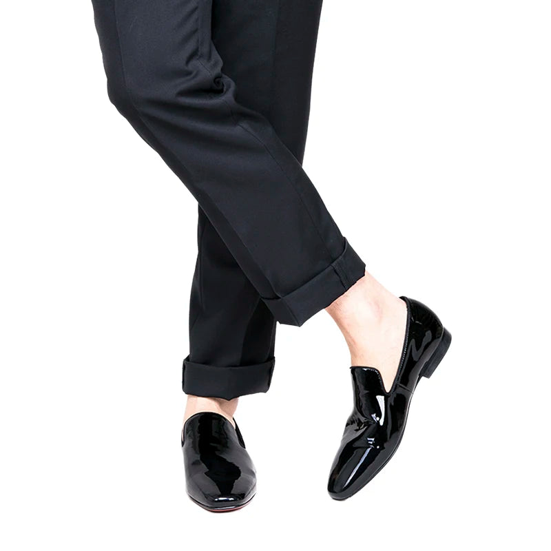 حذاء Piergitar 2025 الفاخر المصنوع من الجلد اللامع سهل الارتداء للحفلات وحفلات الزفاف، مصنوع يدويًا للرجال، بنعل أحمر