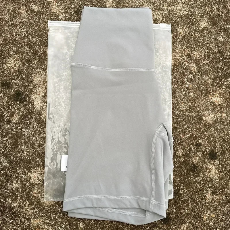 شورتات ضيقة جديدة لعام 2024 للجري للسيدات، ملابس رياضية قصيرة للنساء، ملابس يوغا للنساء، سراويل ضيقة للياقة البدنية بدون درزات