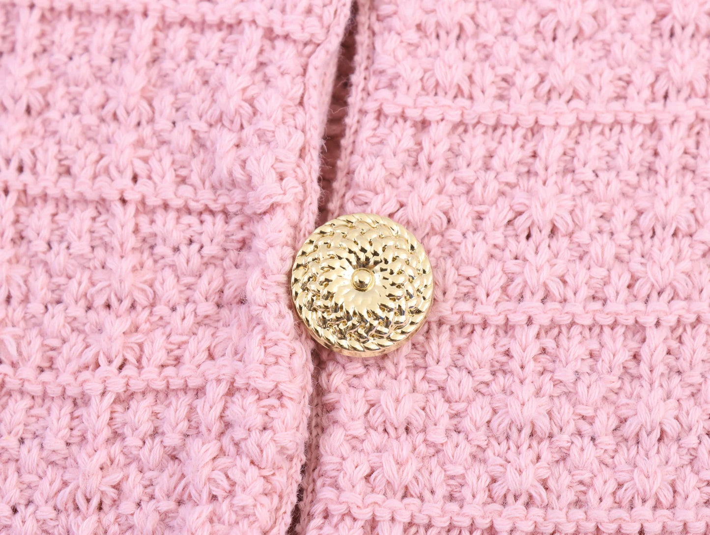 DEEABAE Autumn And Winter New Round Neck Buckle Decoration Gentle and Versatile Short Sleeve Knitted Cardigan Half Skirt Set