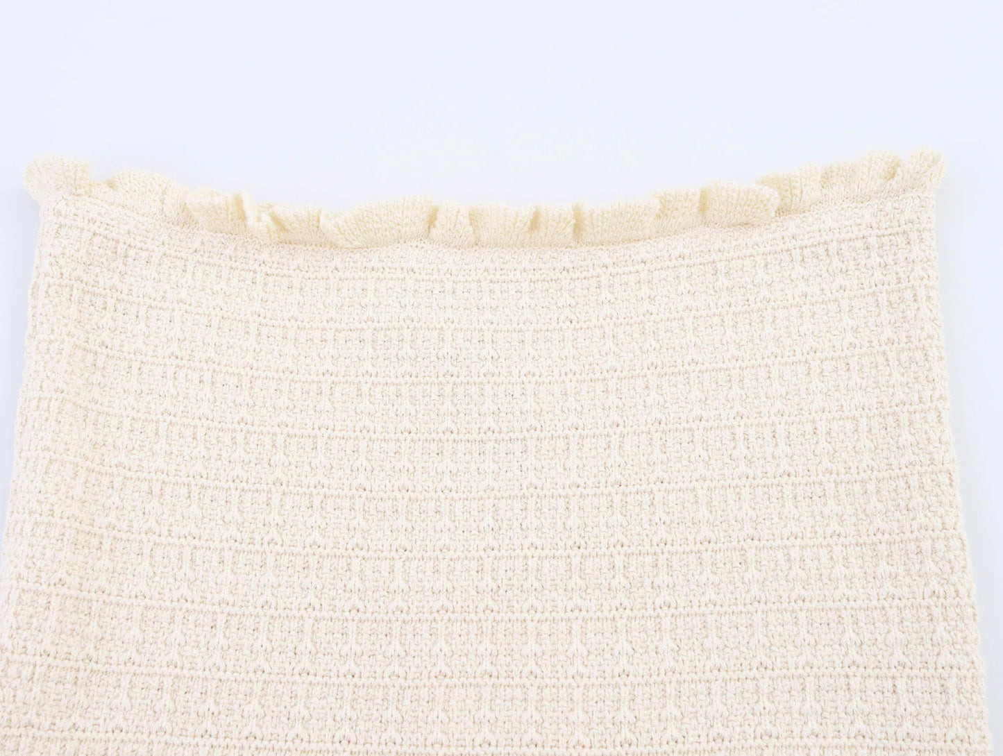 DEEABAE Autumn And Winter New Round Neck Buckle Decoration Gentle and Versatile Short Sleeve Knitted Cardigan Half Skirt Set