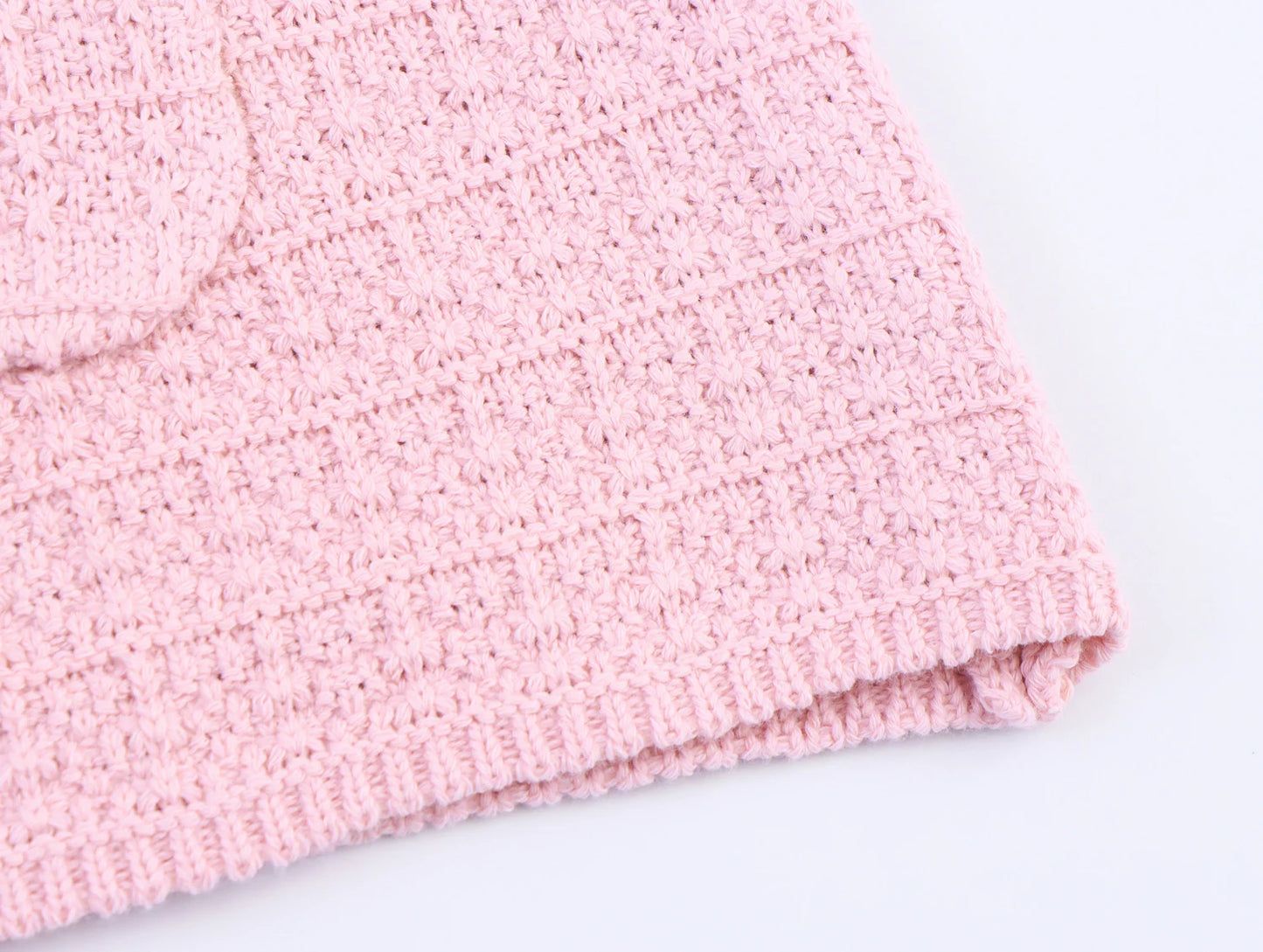 DEEABAE Autumn And Winter New Round Neck Buckle Decoration Gentle and Versatile Short Sleeve Knitted Cardigan Half Skirt Set